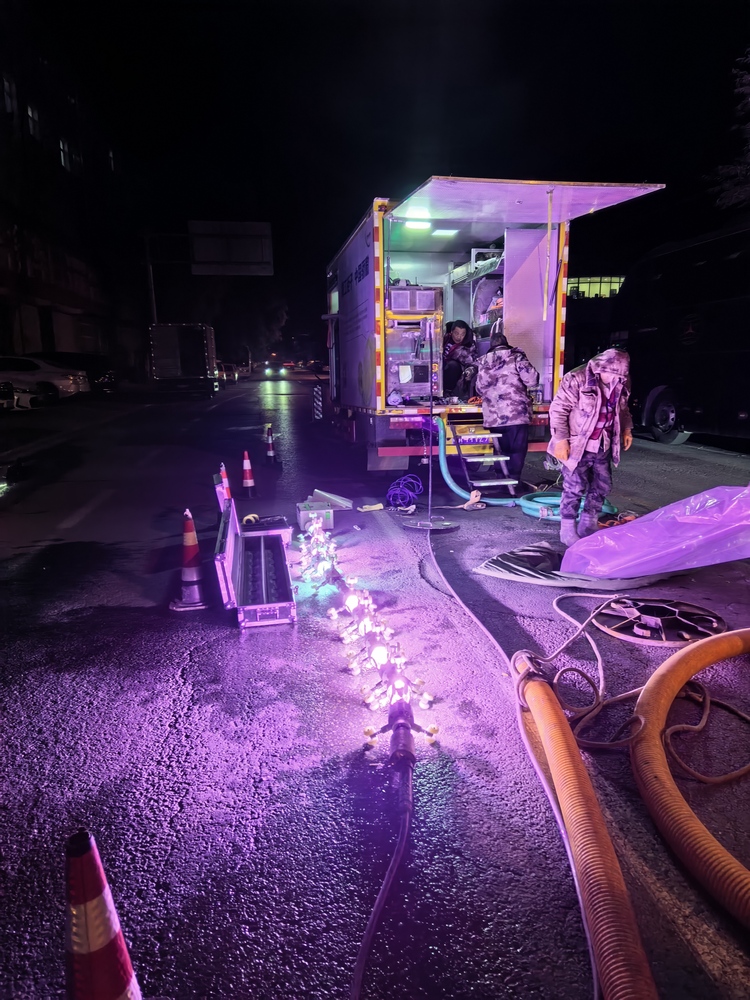 萝北管道非开挖修复